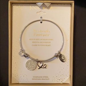 Charm bracelet